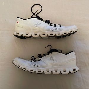 On cloud mens running shoes